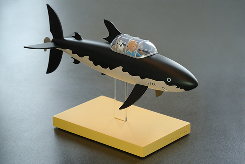 black shark submarine toy